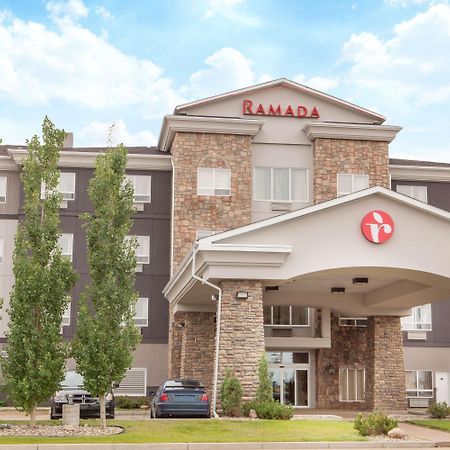 Hotel Ramada By Wyndham Camrose Exteriér fotografie