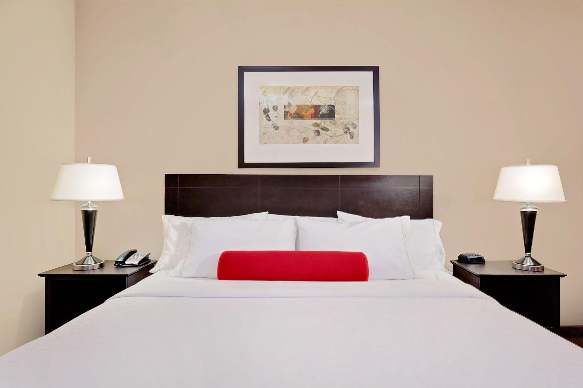 Hotel Ramada By Wyndham Camrose Exteriér fotografie
