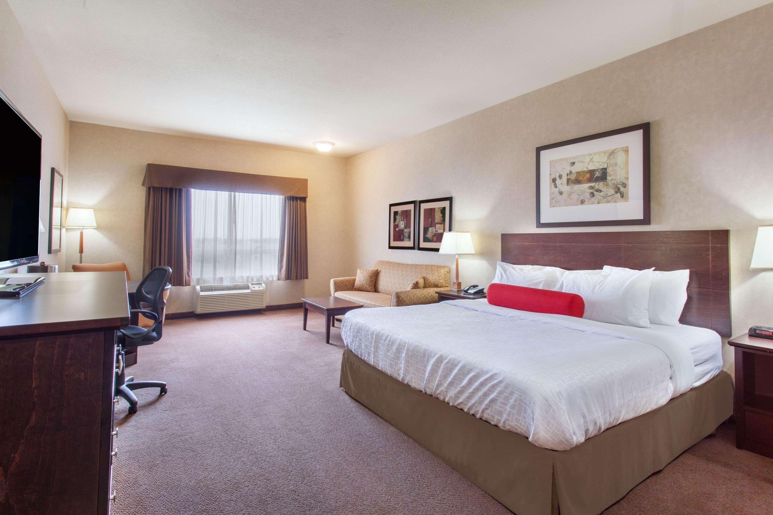Hotel Ramada By Wyndham Camrose Exteriér fotografie