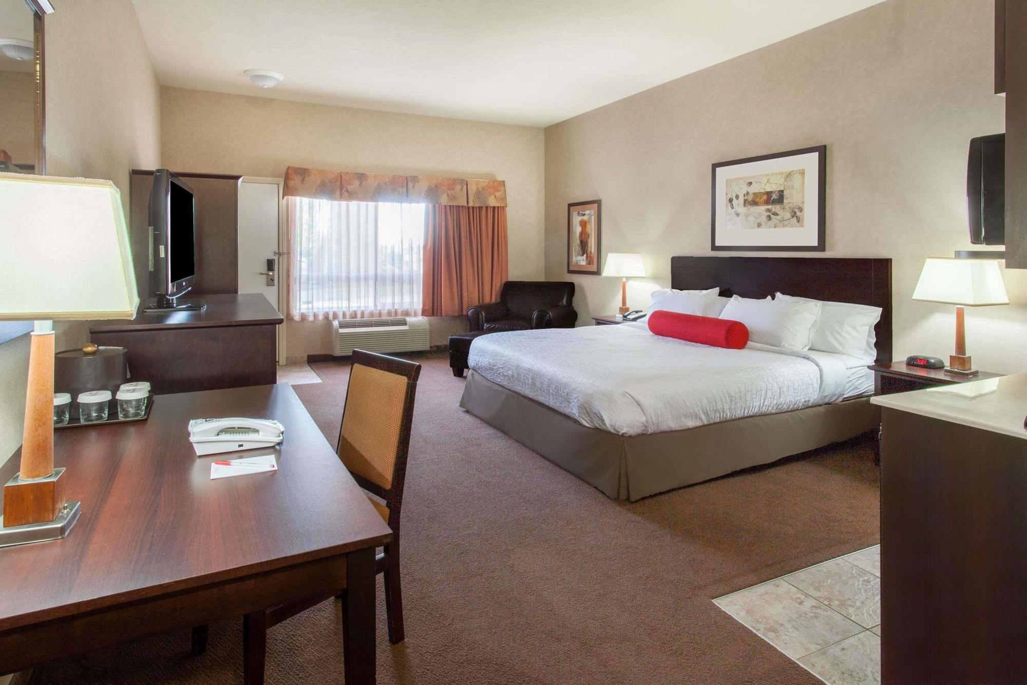 Hotel Ramada By Wyndham Camrose Exteriér fotografie